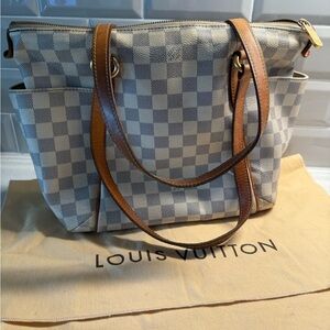 Authentic Louis Vuitton totally pm